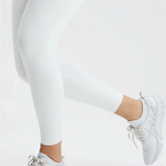 Fabletics Redondo Performance Sneaker - Picture 5 of 14